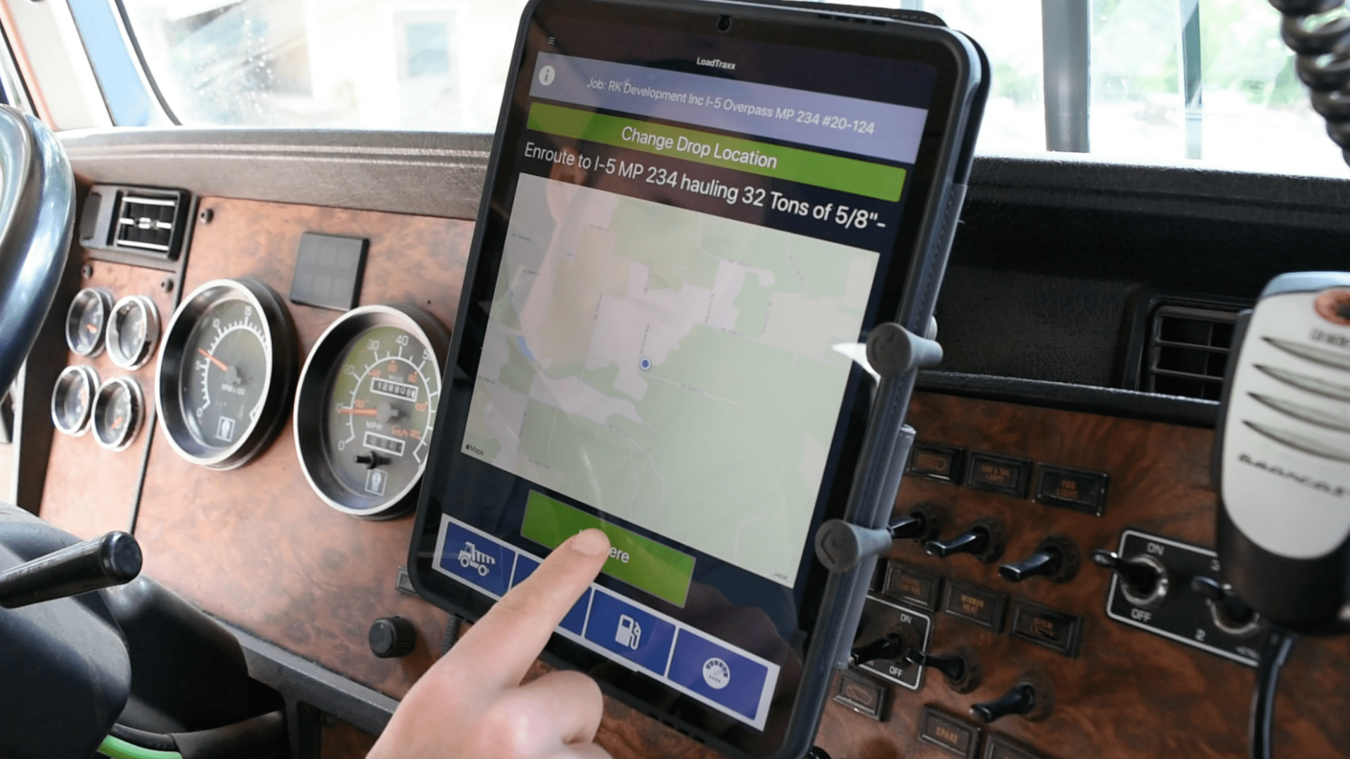 LoadTraxx Mobile App Features in Dump Truck Cab